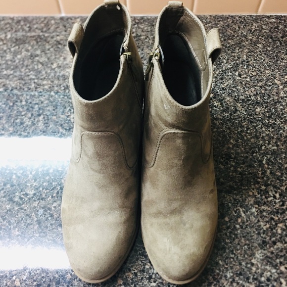 Chelsea Moreland Heeled ankle boots.🤩🙂 - Picture 3 of 7